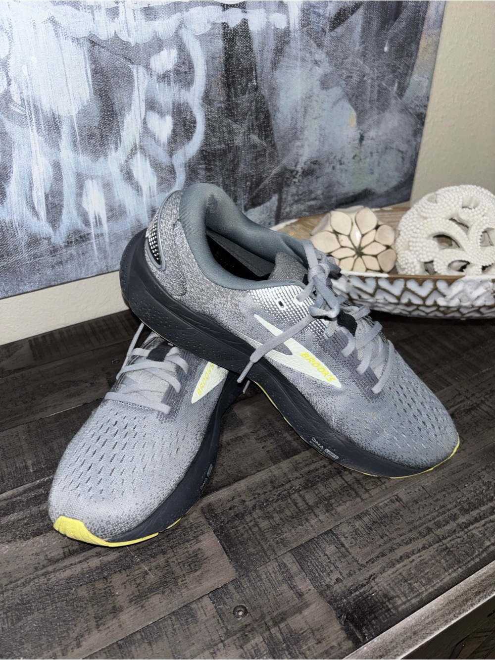 Brooks Ghost 16 running shoe MENS SZ 10